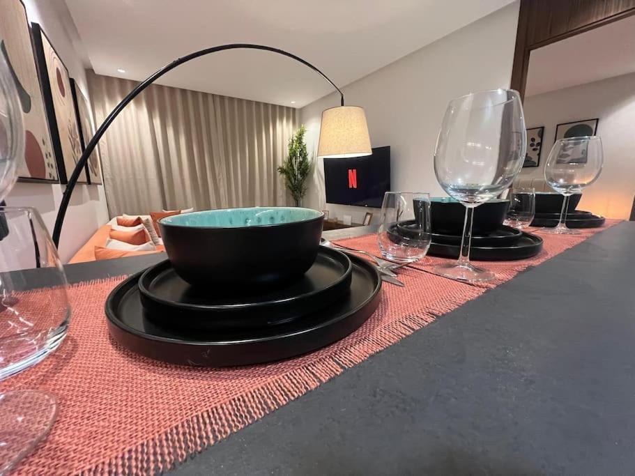 Luxury So Stylish & Bright Au Coeur De Pres De Carrefour Et 3 Min De La Gare Ferroviere Oasis Apartment