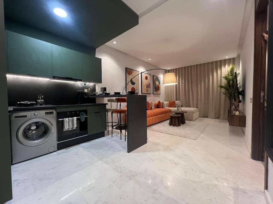 Apartment Luxury So Stylish & Bright Au Coeur De Pres De Carrefour Et 3 Min De La Gare Ferroviere Oasis *